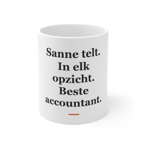 Mok met tekst “Sanne telt. In elk opzicht. Beste accountant.” — cadeau voor een accountant