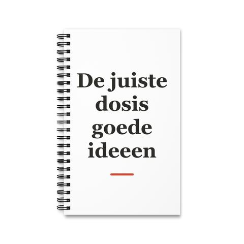 Notitieboek met tekst “De juiste dosis goede ideeen” — cadeau voor een apotheker