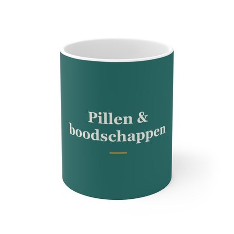 Mok met tekst “Pillen & boodschappen” — cadeau voor een apotheker