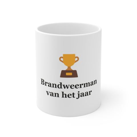 Mok met tekst “Brandweerman van het jaar” — cadeau voor een brandweerman
