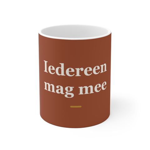 Mok met tekst “Iedereen mag mee” — cadeau voor een buschauffeur