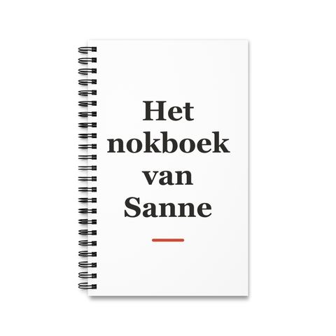 Notitieboek met tekst “Het nokboek van Sanne” — cadeau voor een dakdekker