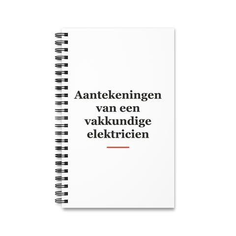 Notitieboek met tekst “Aantekeningen van een vakkundige elektricien” — cadeau voor een elektricien