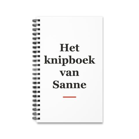 Notitieboek met tekst “Het knipboek van Sanne” — cadeau voor een kapper