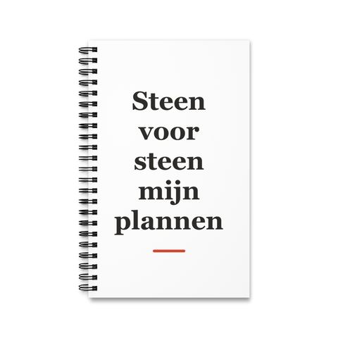 Notitieboek met tekst “Steen voor steen mijn plannen” — cadeau voor een metselaar