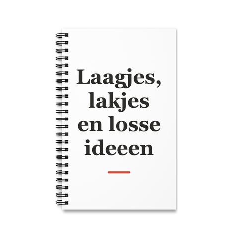 Notitieboek met tekst “Laagjes, lakjes en losse ideeen” — cadeau voor een nagelstyliste