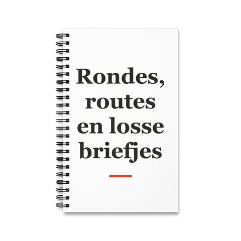 Notitieboek met tekst “Rondes, routes en losse briefjes” — cadeau voor een postbode