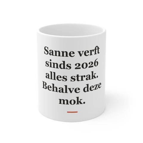 Mok met tekst “Sanne verft sinds 2026 alles strak. Behalve deze mok.” — cadeau voor een schilder