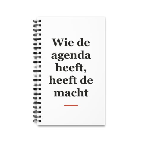 Notitieboek met tekst “Wie de agenda heeft, heeft de macht” — cadeau voor een secretaresse