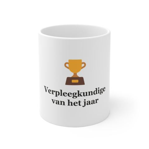 Mok met tekst “Verpleegkundige van het jaar” — cadeau voor een verpleegkundige